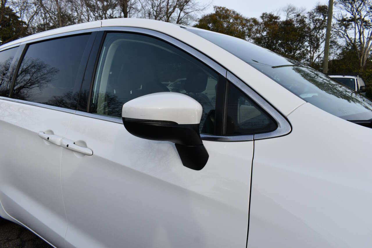 Used 2023 Chrysler Pacifica Touring-L image 35