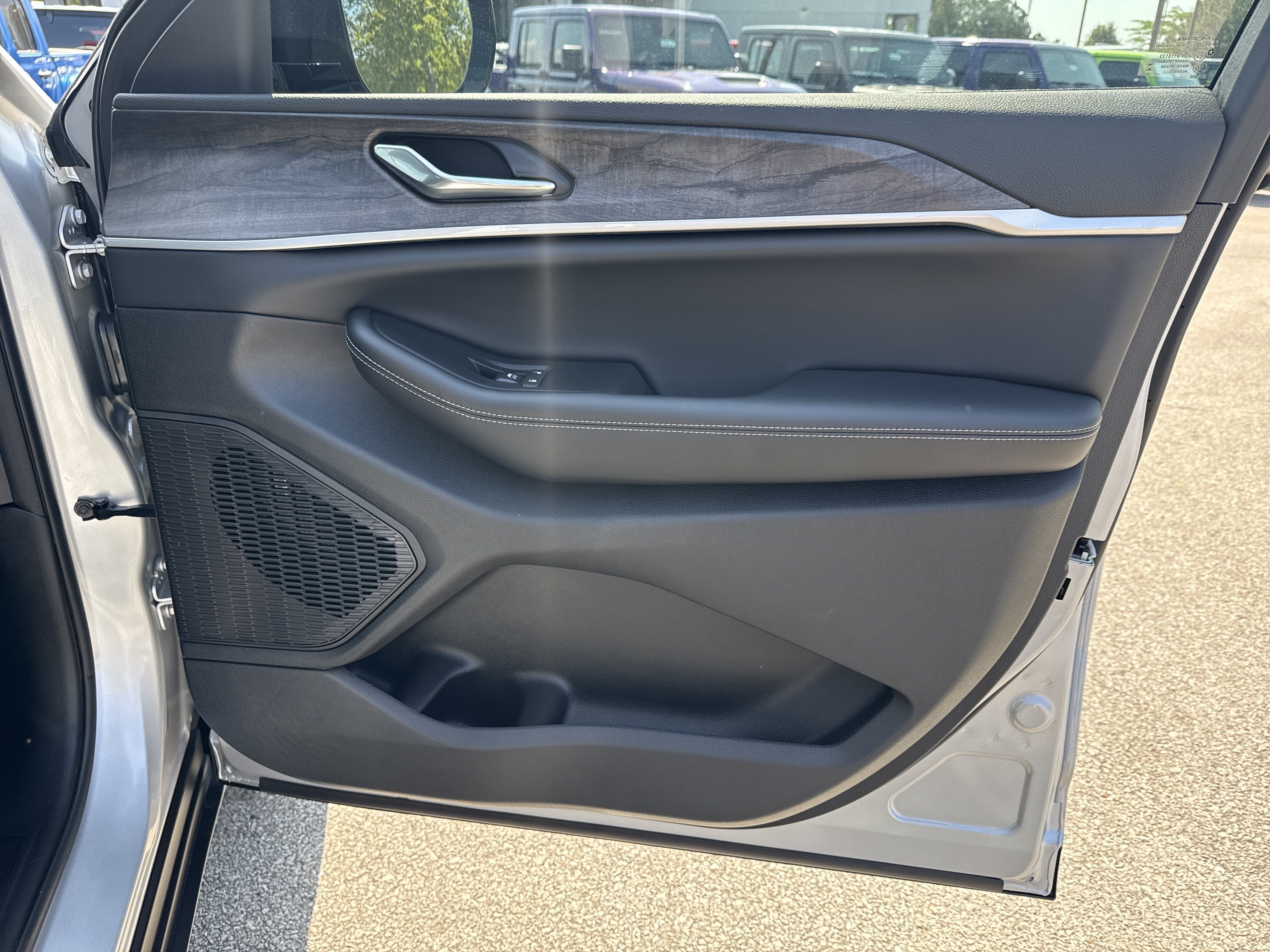 New 2026 Jeep Grand Cherokee Altitude RWD image 15