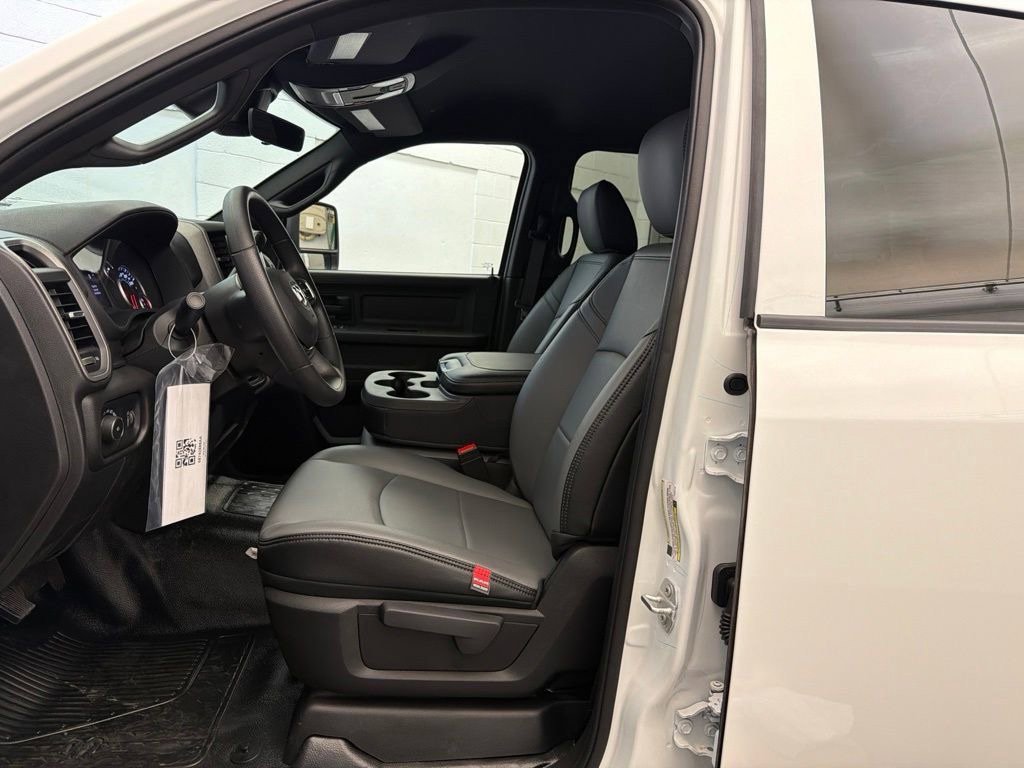 New 2026 RAM 3500 Tradesman AWD/4WD image 15