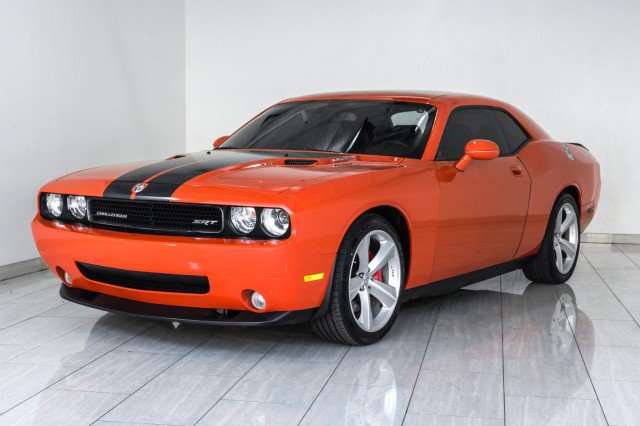 Used 2009 Dodge Challenger SRT8 w/ SRT Option Group II RWD image 4