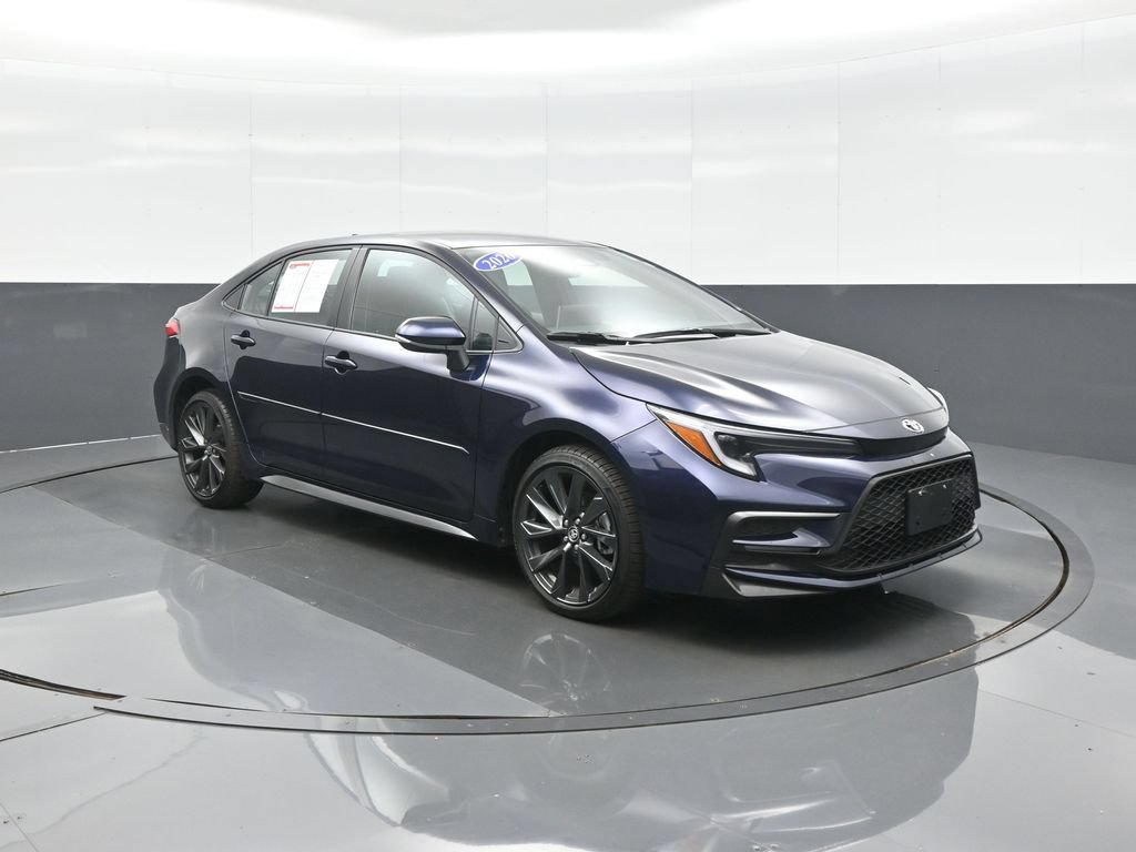 Certified 2026 Toyota Corolla SE w/ SE Package FWD image 1