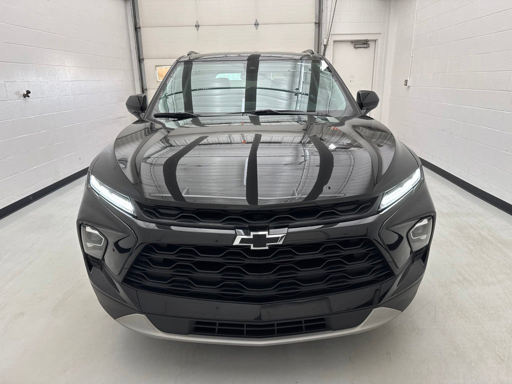 Used 2023 Chevrolet Blazer LT w/ Convenience Package AWD/4WD image 2