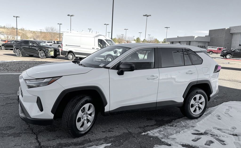 Used 2024 Toyota RAV4 LE image 4