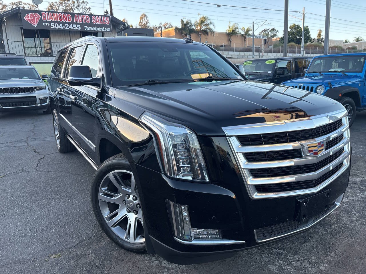 Used 2016 Cadillac Escalade ESV Premium AWD/4WD image 2