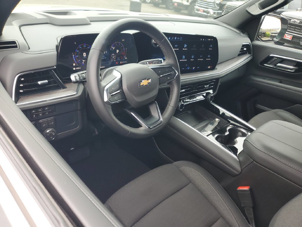 Used 2026 Chevrolet Tahoe LS RWD image 10