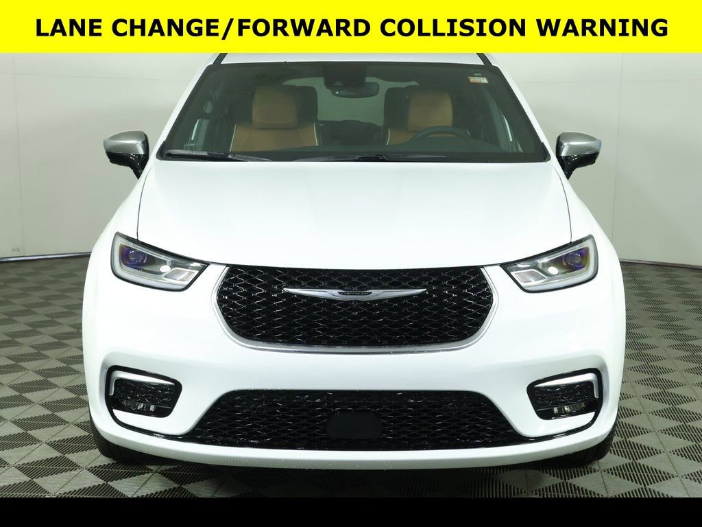 New 2026 Chrysler Pacifica Pinnacle image 10