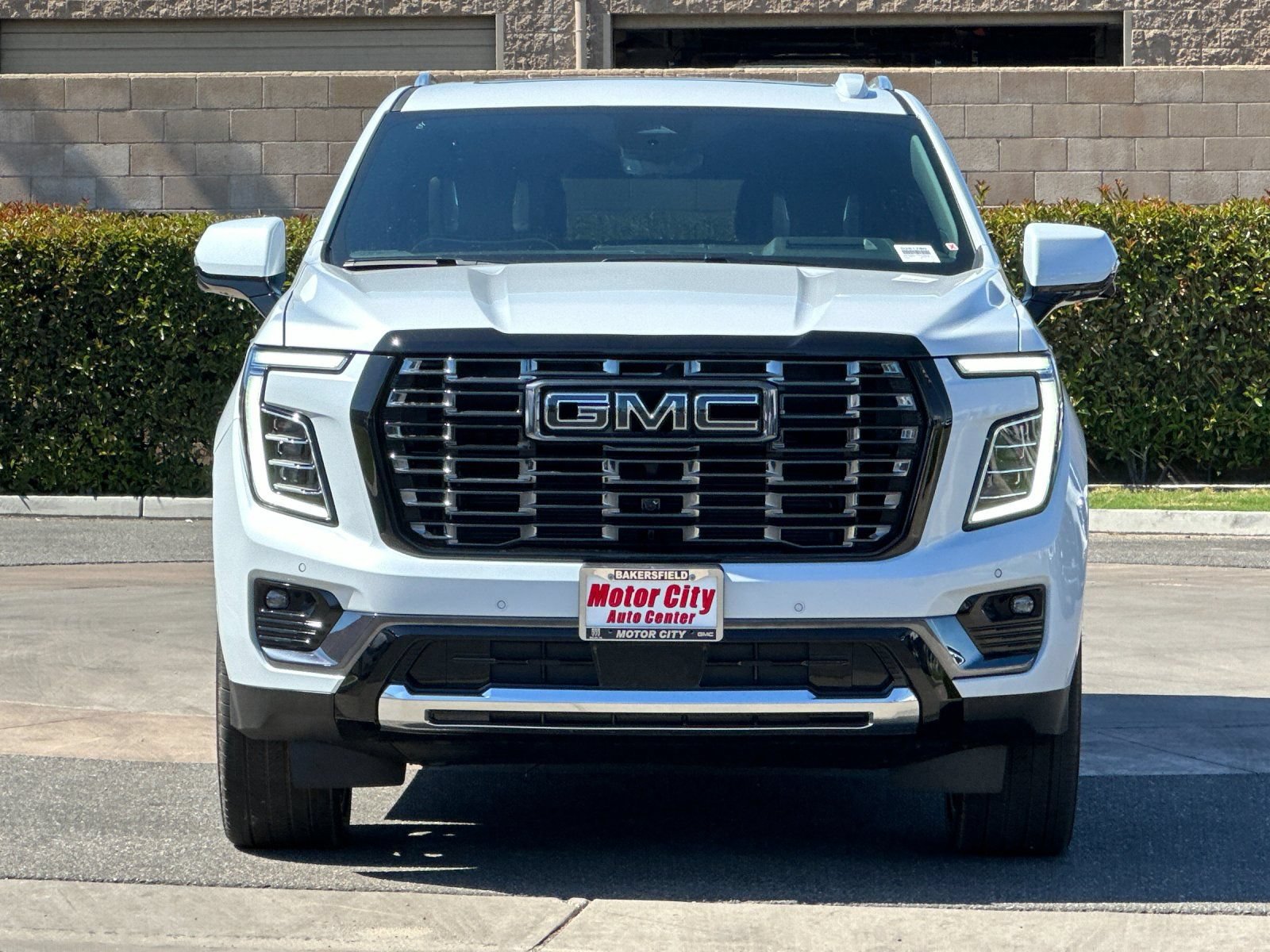 New 2026 GMC Yukon XL Denali Ultimate AWD/4WD image 9