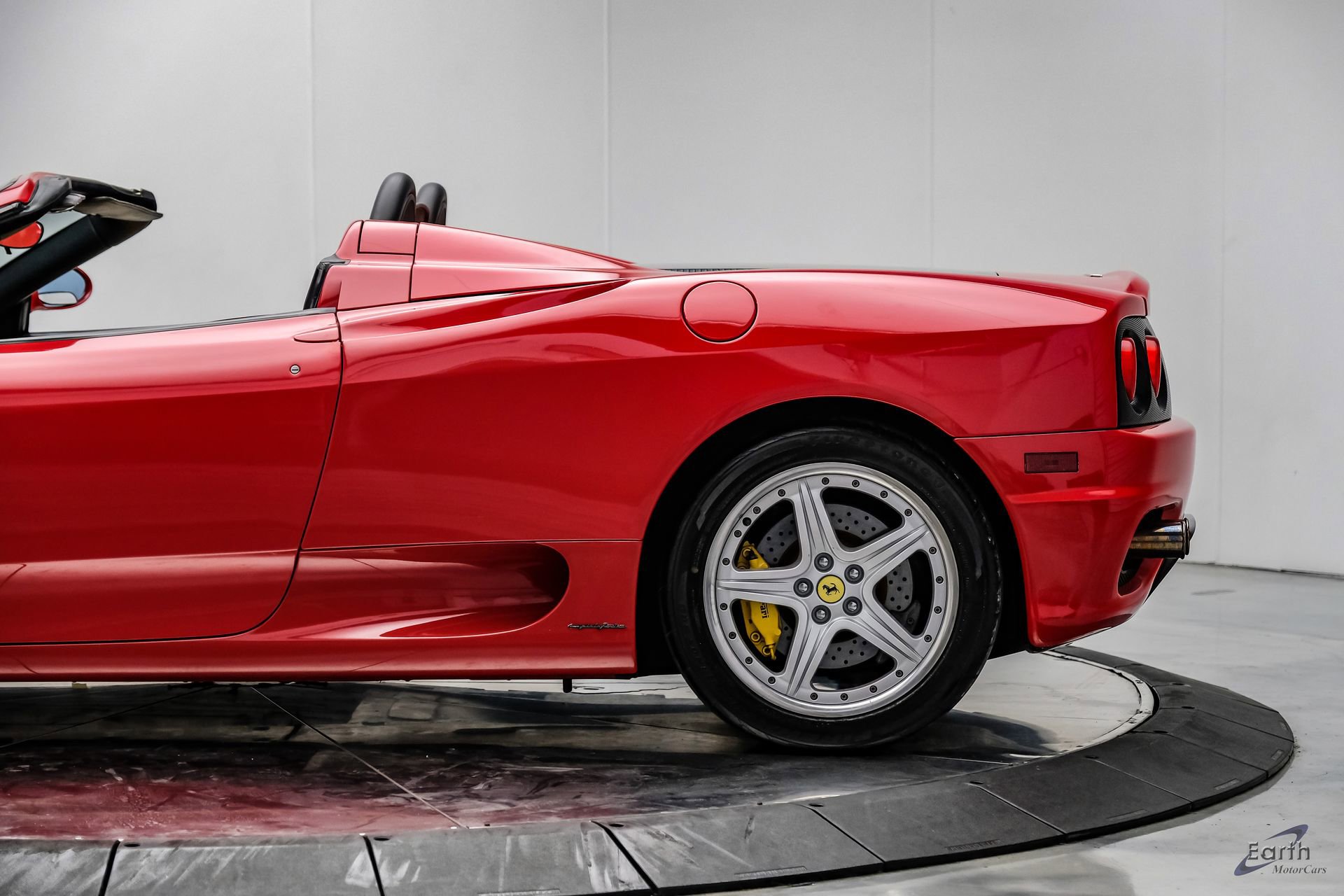 Used 2004 Ferrari 360 Spider image 12