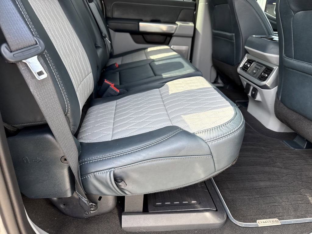 Used 2024 Ford F250 Limited image 16