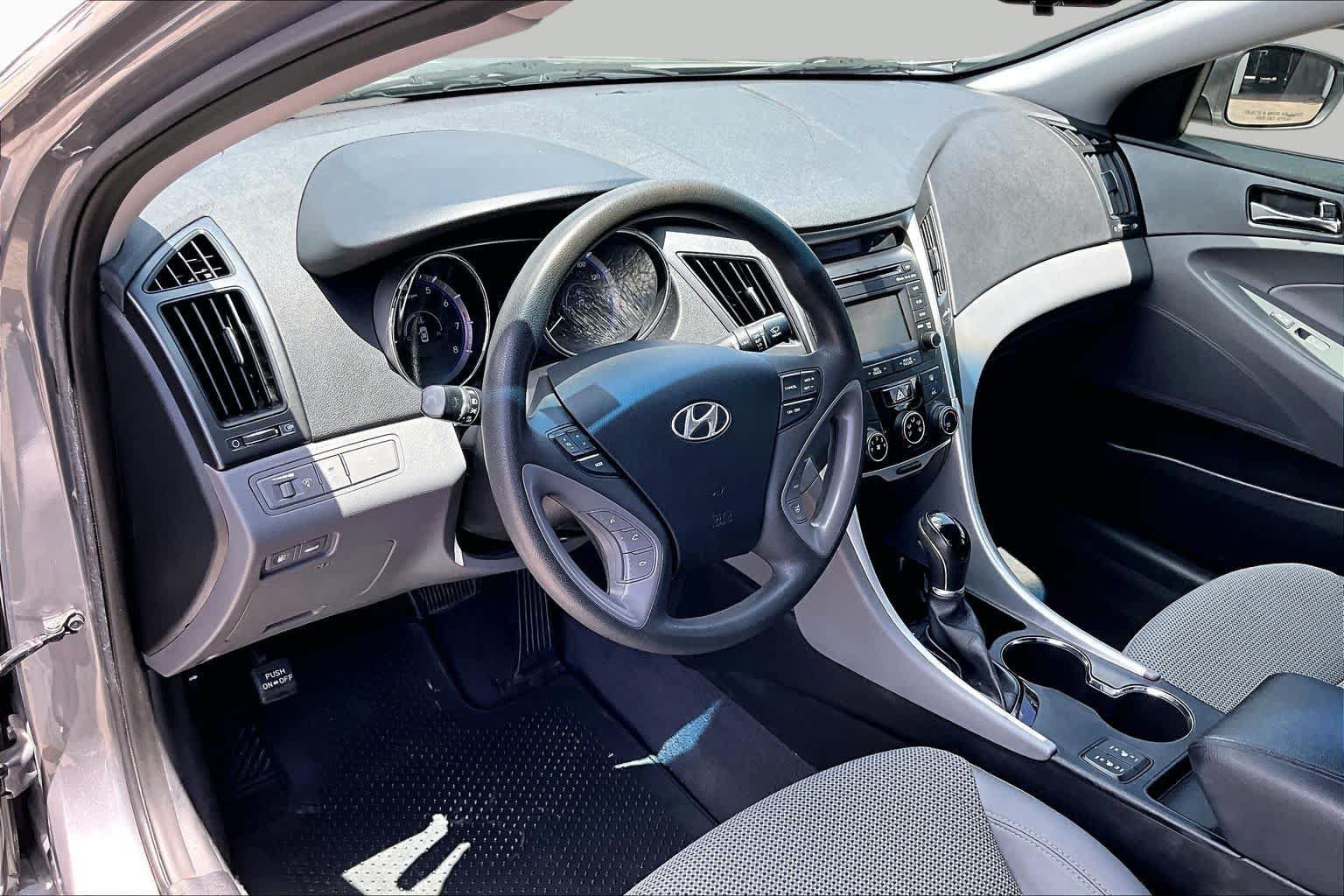 Used 2014 Hyundai Sonata GLS w/ Popular Equipment Group 2 FWD image 18