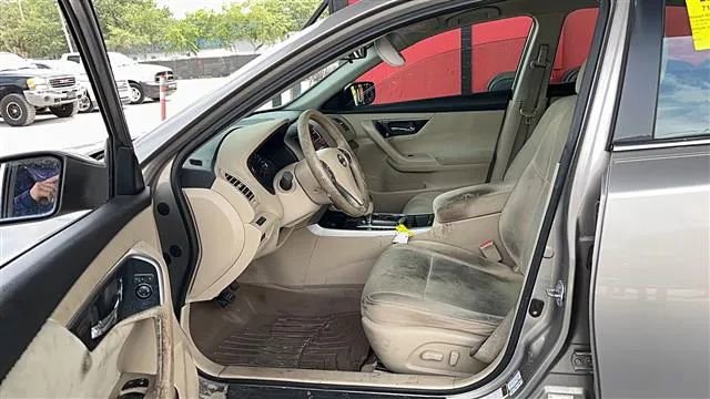 Used 2014 Nissan Altima 2.5 S FWD image 3