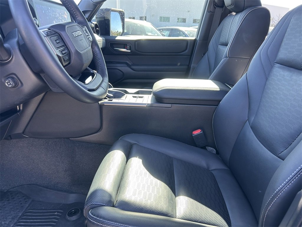 Used 2024 Toyota Land Cruiser image 11