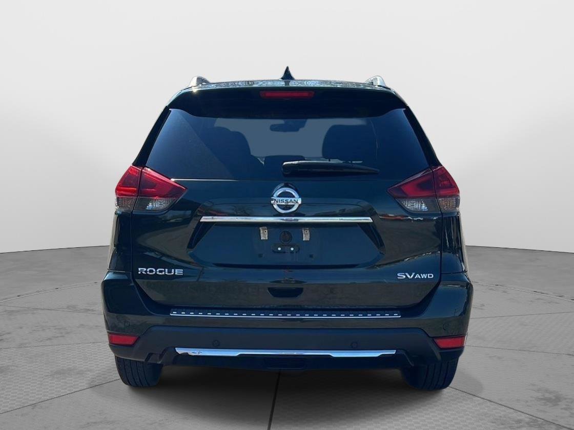 Used 2020 Nissan Rogue SV image 4