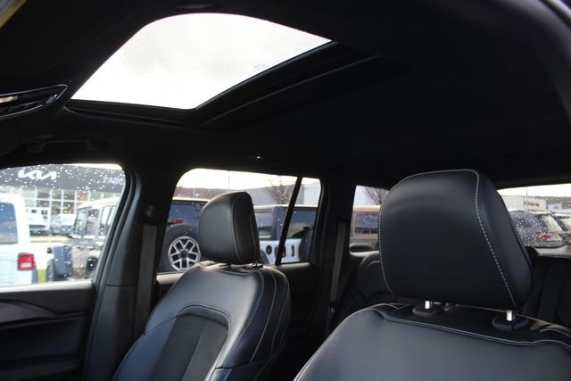 Used 2023 Jeep Grand Cherokee Altitude image 20