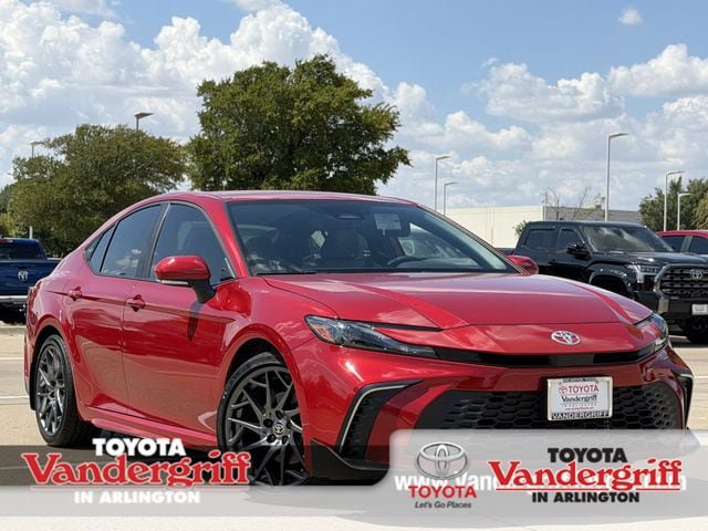 Used 2025 Toyota Camry SE w/ Multimedia Upgrade Package