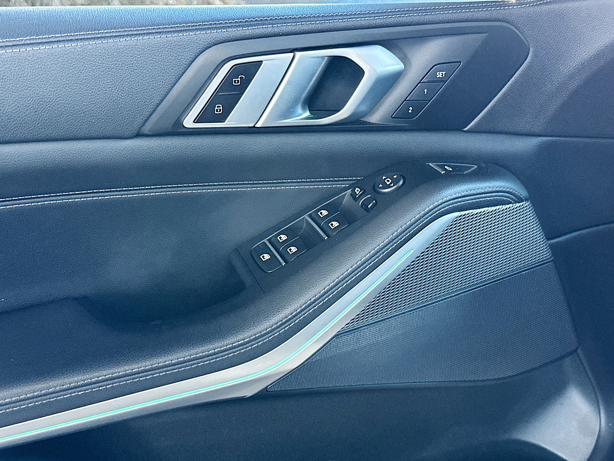 Used 2021 BMW X5 sDrive40i w/ M Sport Package image 18