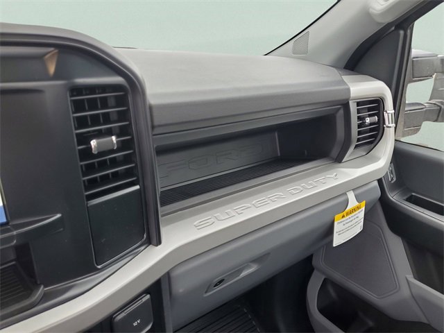 New 2025 Ford F450 XL w/ XL Chrome Package image 27