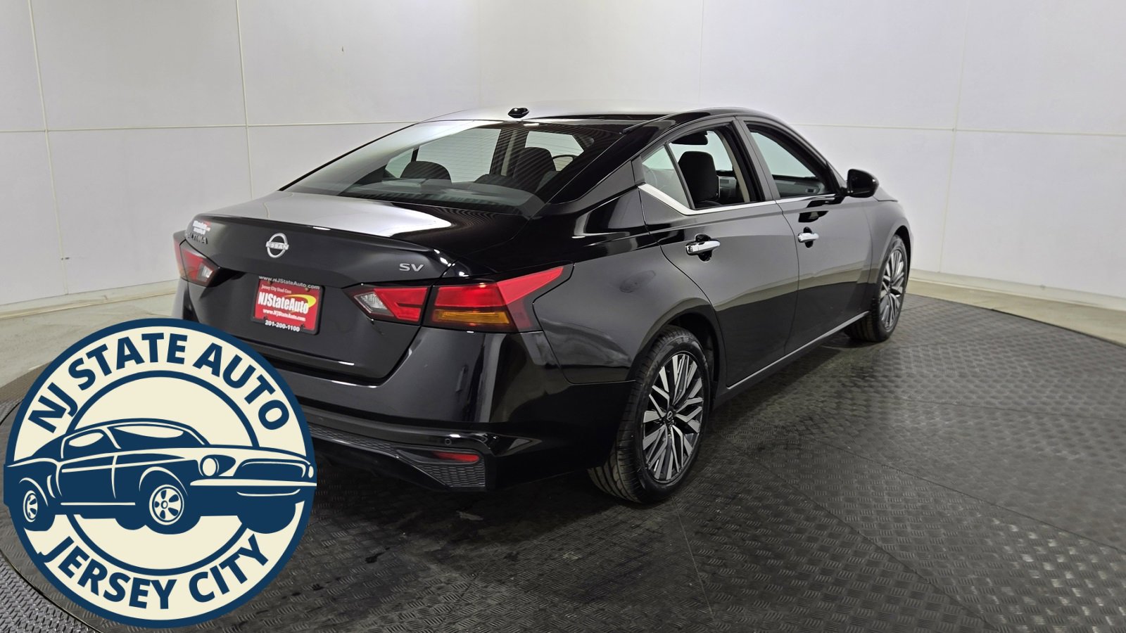 Used 2024 Nissan Altima 2.5 SV image 7