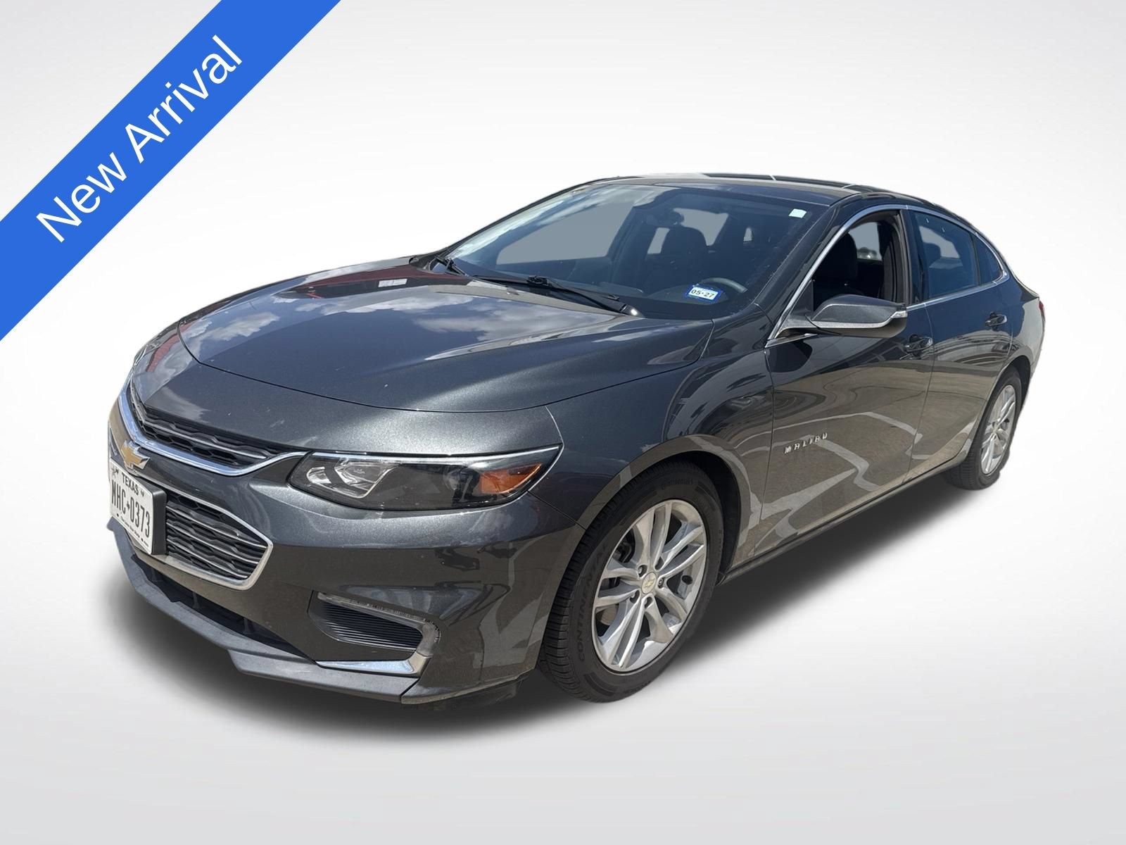 Used 2018 Chevrolet Malibu LT FWD image 1