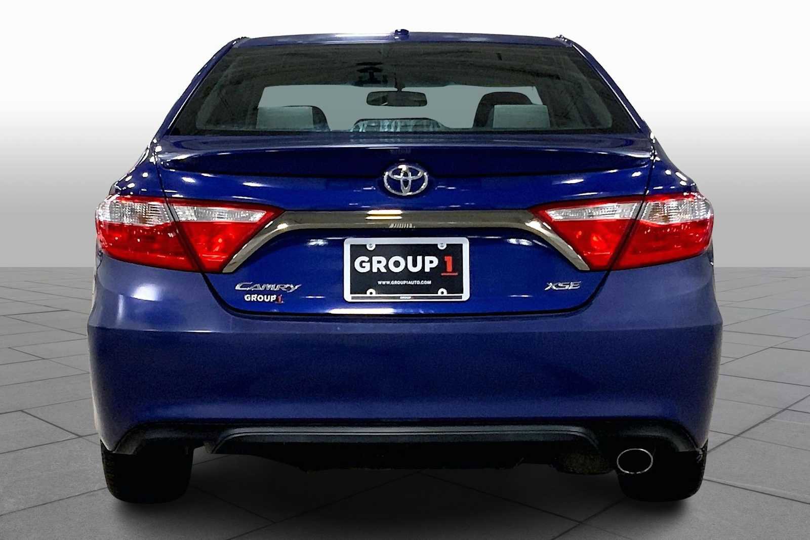 Used 2015 Toyota Camry XSE image 5