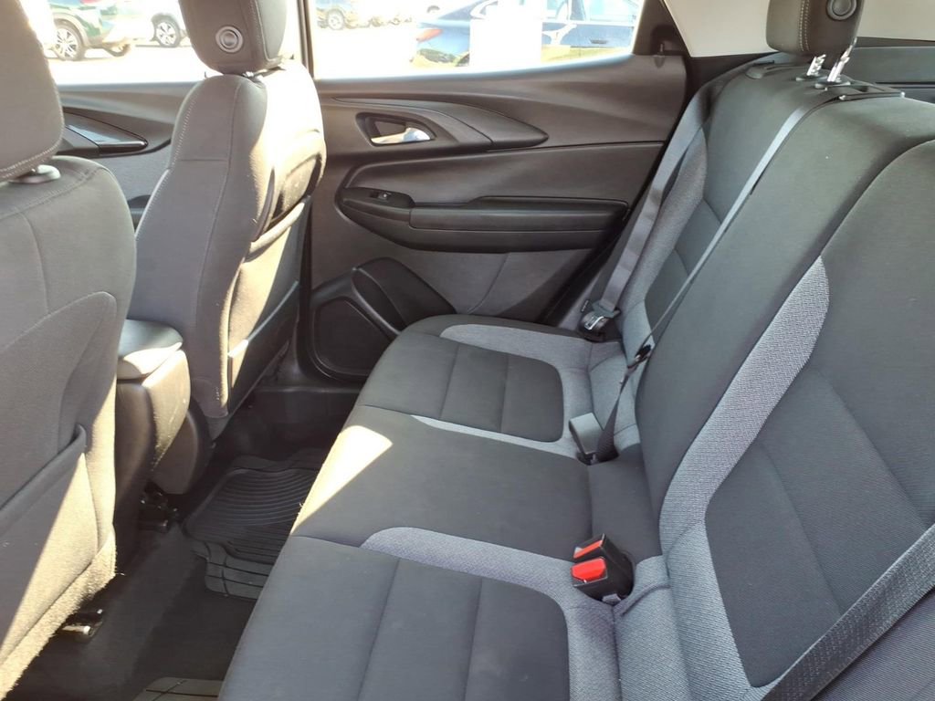 Used 2023 Chevrolet TrailBlazer LS FWD image 6