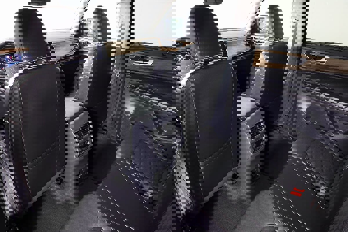 Used 2024 Volkswagen Atlas SE image 48