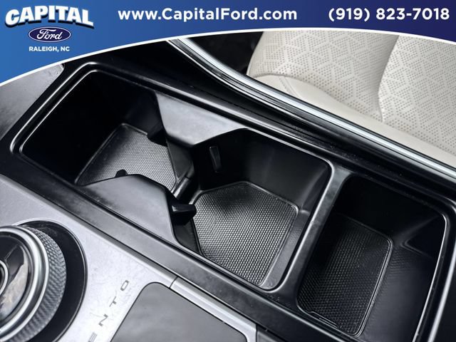 Used 2022 Kia Sorento EX w/ Panoramic Sunroof Package FWD image 32