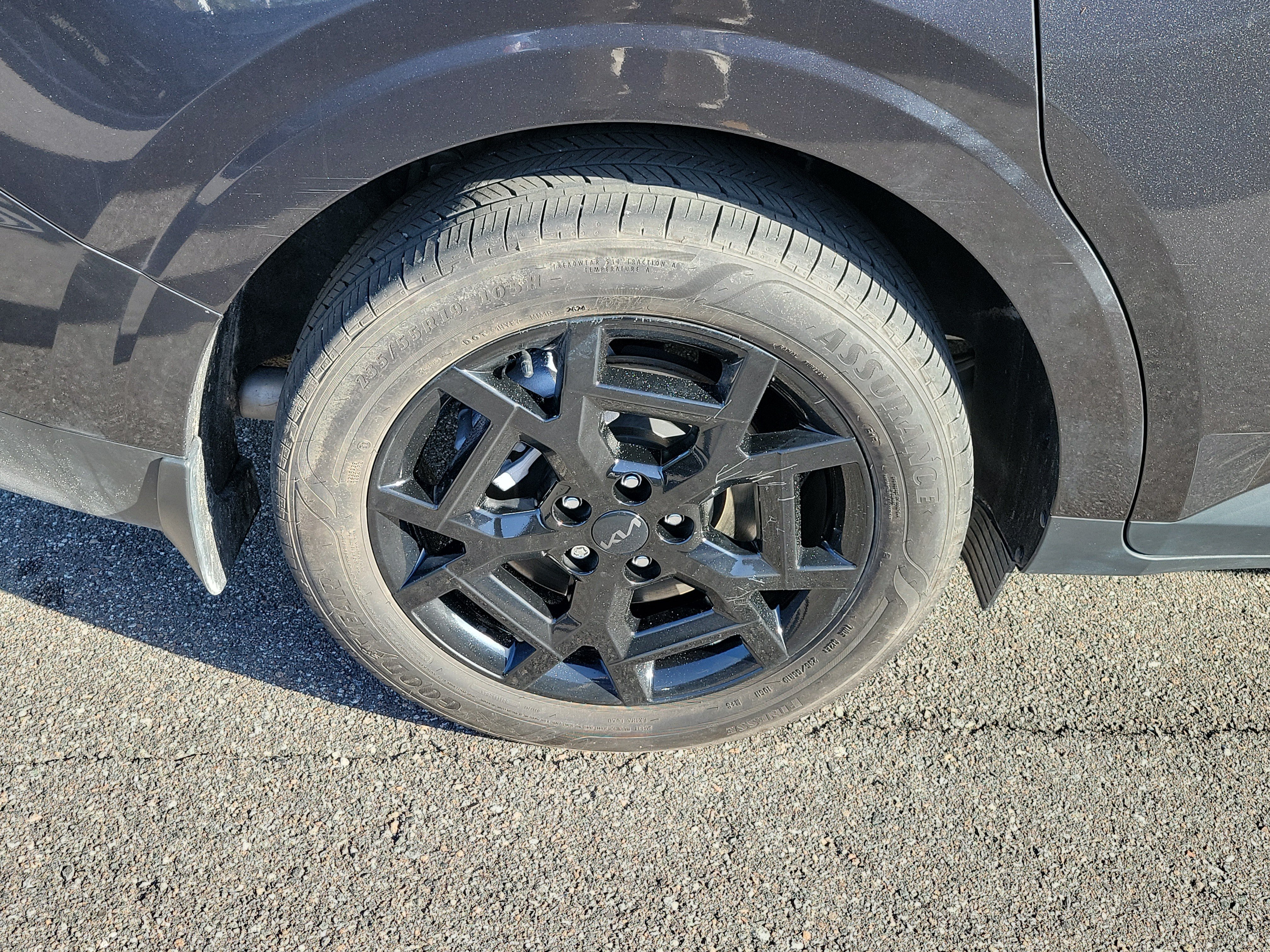 Certified 2025 Kia Carnival SX w/ SX Dark Edition Package FWD image 38