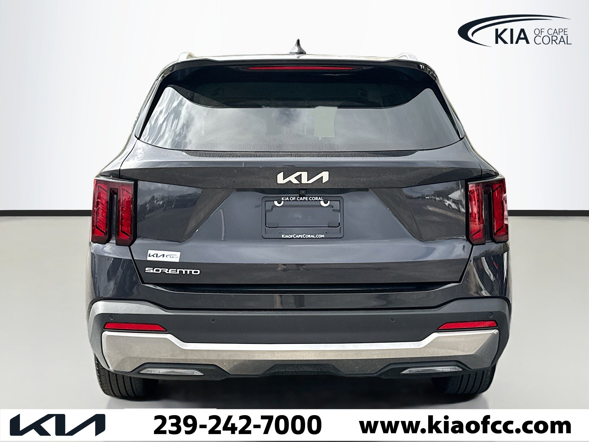Certified 2025 Kia Sorento S image 4