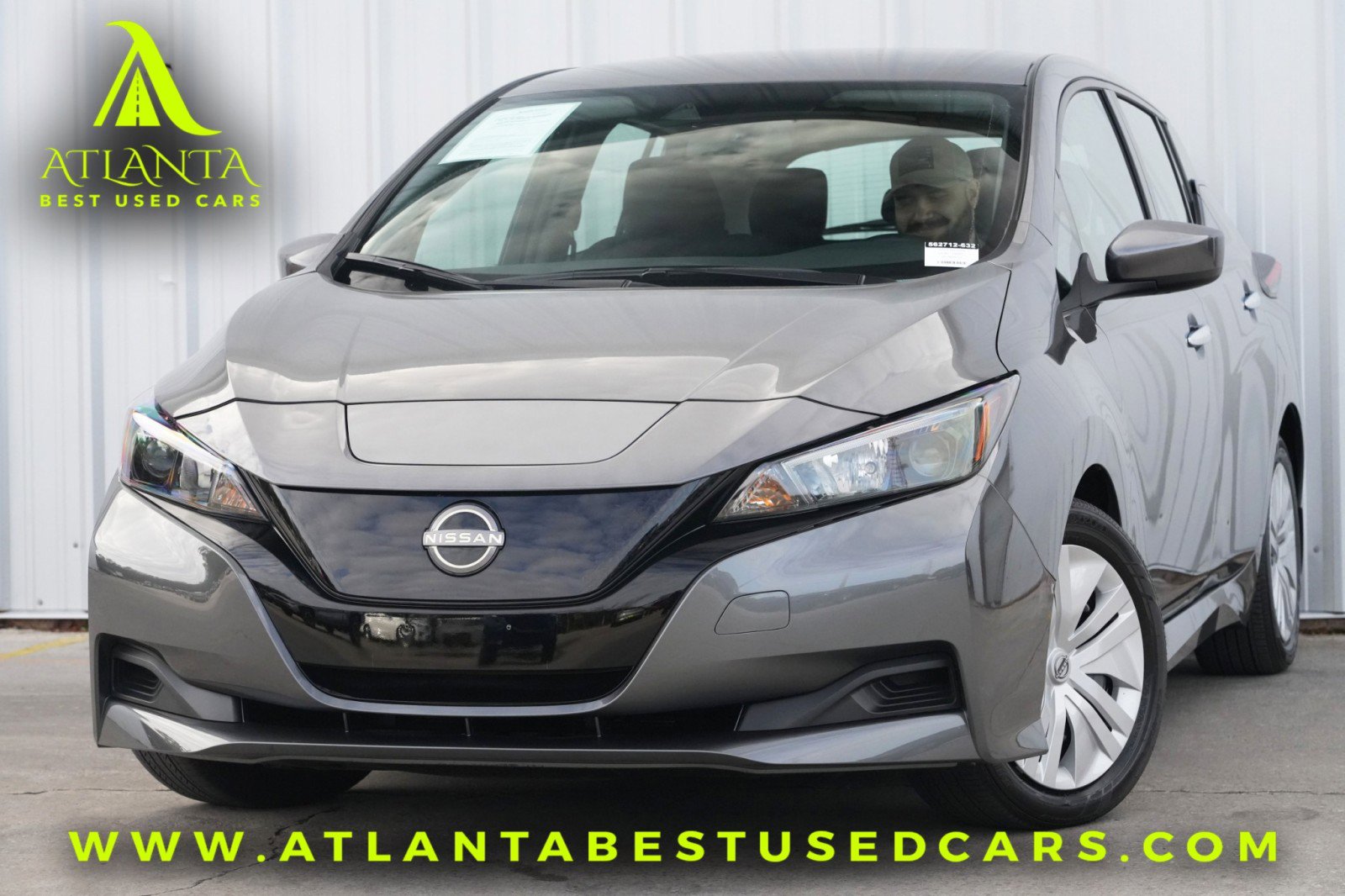 Used 2025 Nissan Leaf S image 1