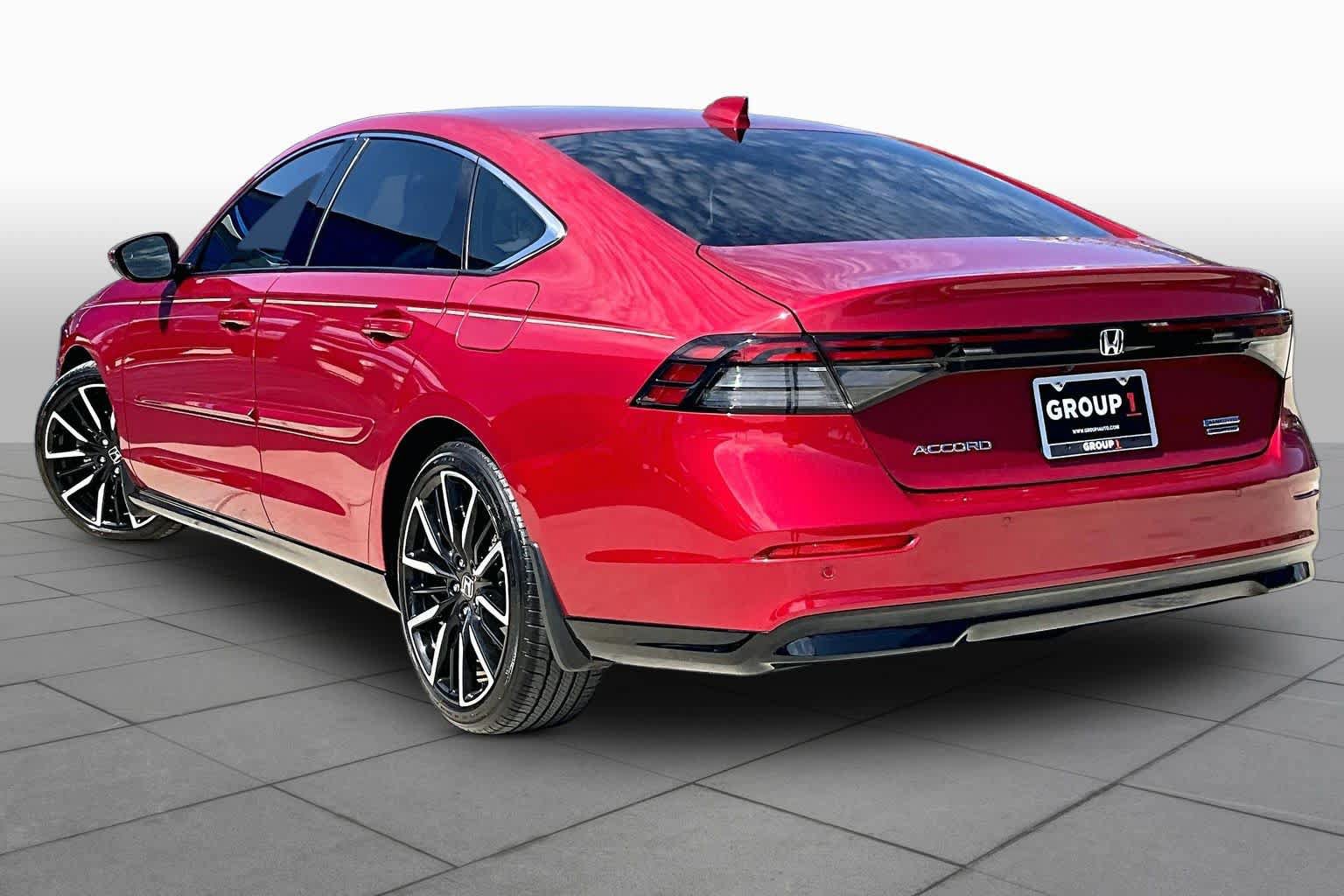 Used 2023 Honda Accord Touring image 12