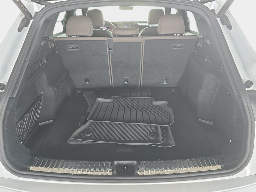Certified 2025 Audi Q5 Premium w/ Convenience Package AWD/4WD image 10