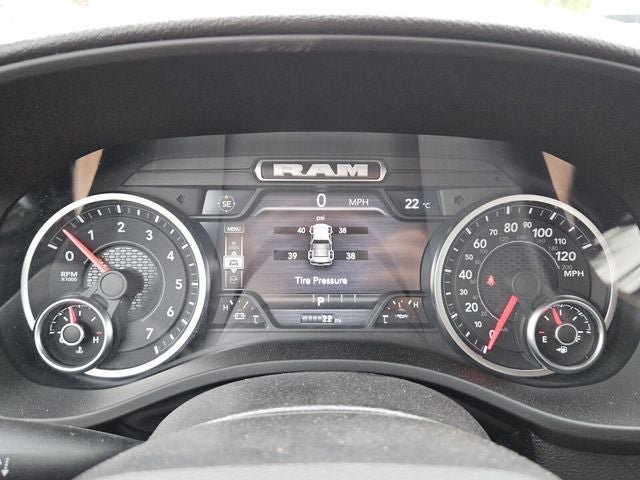 New 2026 RAM 1500 Express AWD/4WD image 23