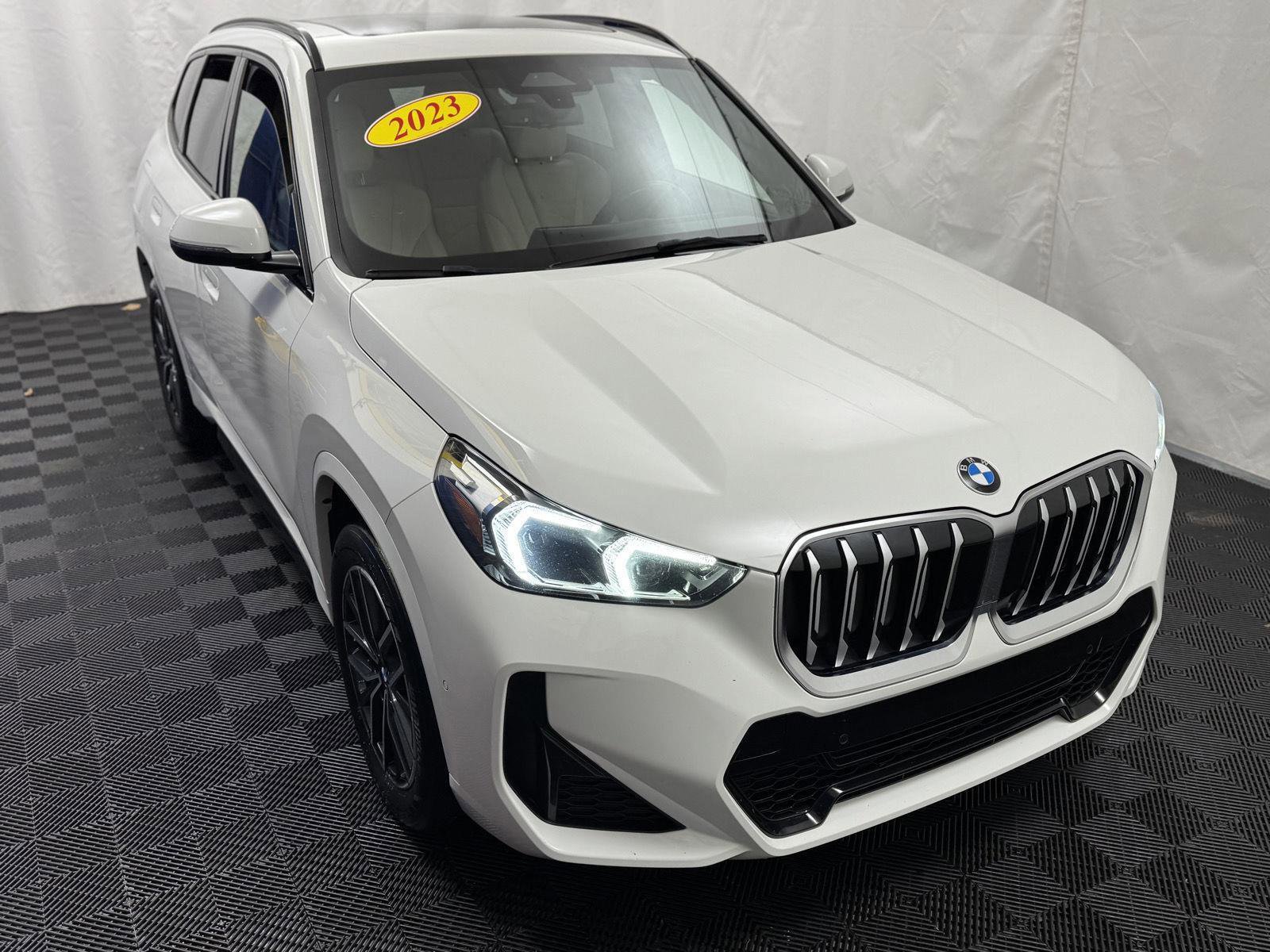 Used 2023 BMW X1 xDrive28i image 11