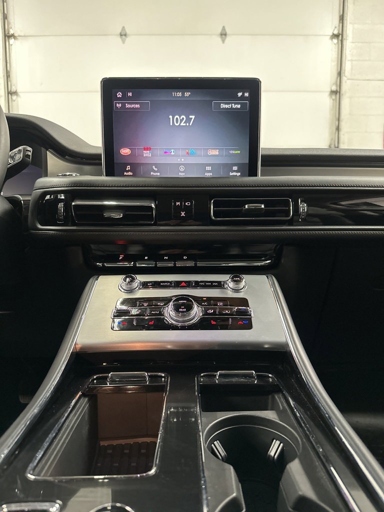 Used 2024 Lincoln Aviator AWD w/ Premium Package image 23