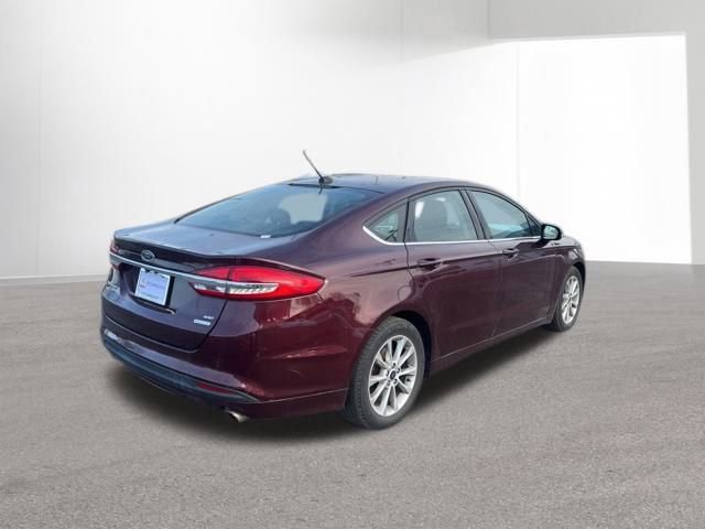 Used 2017 Ford Fusion SE image 5