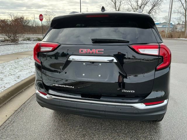 Used 2024 GMC Terrain SLT image 10