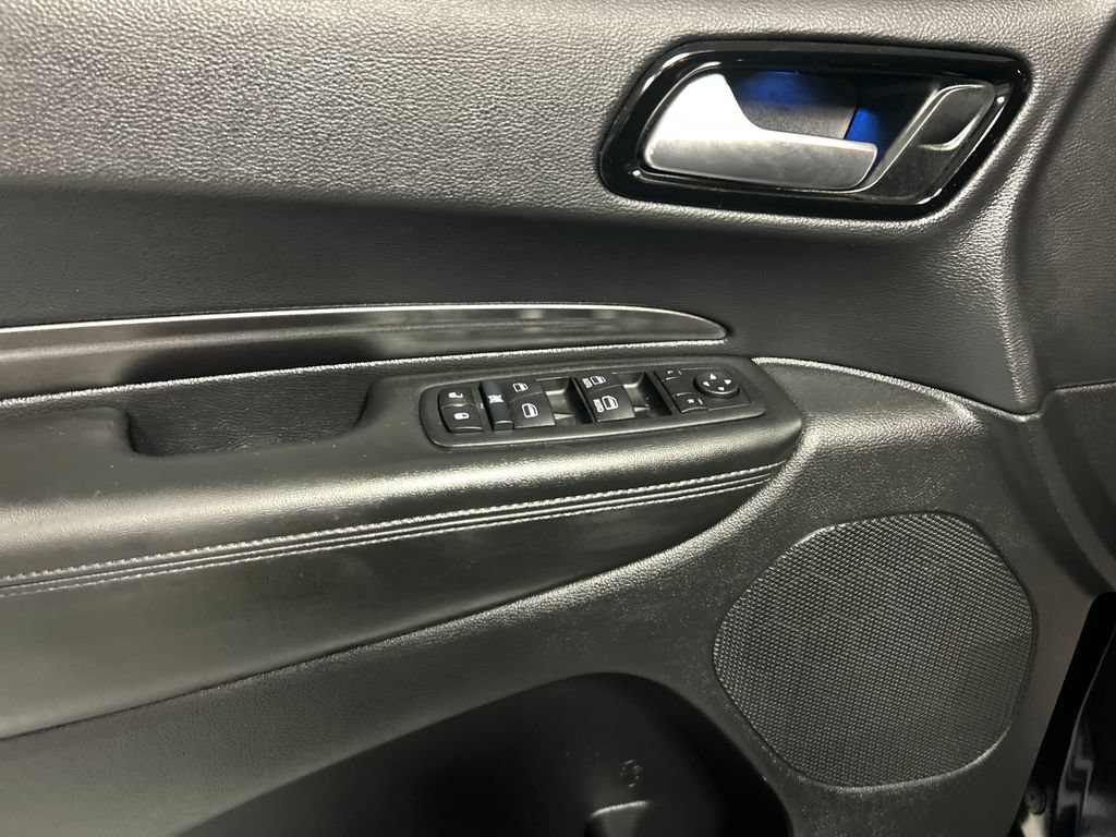 Used 2024 Dodge Durango SXT w/ SXT Blacktop Group AWD/4WD image 14