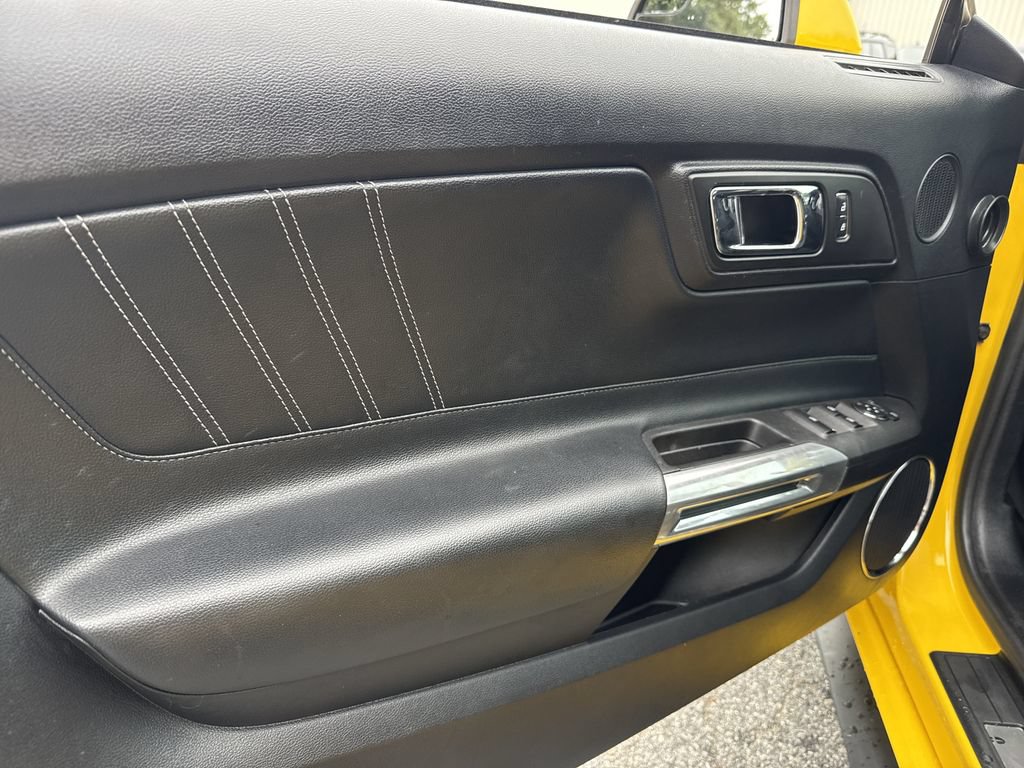 Used 2017 Ford Mustang GT Premium RWD image 10