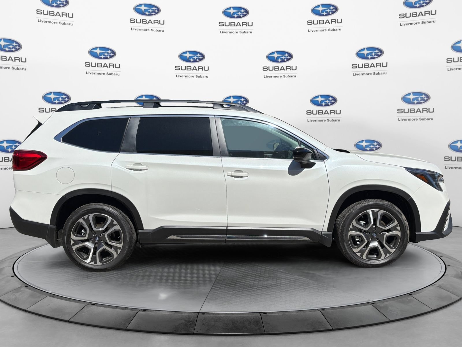 New 2026 Subaru Ascent Limited w/ Popular Package #1 AWD/4WD image 6