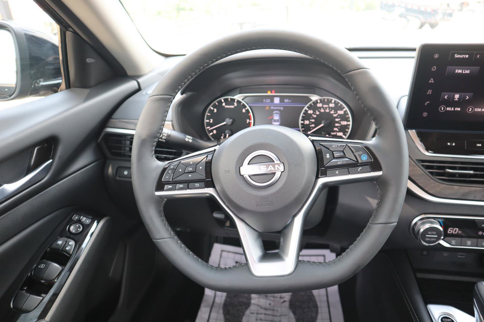 Used 2025 Nissan Altima 2.5 SL FWD image 26