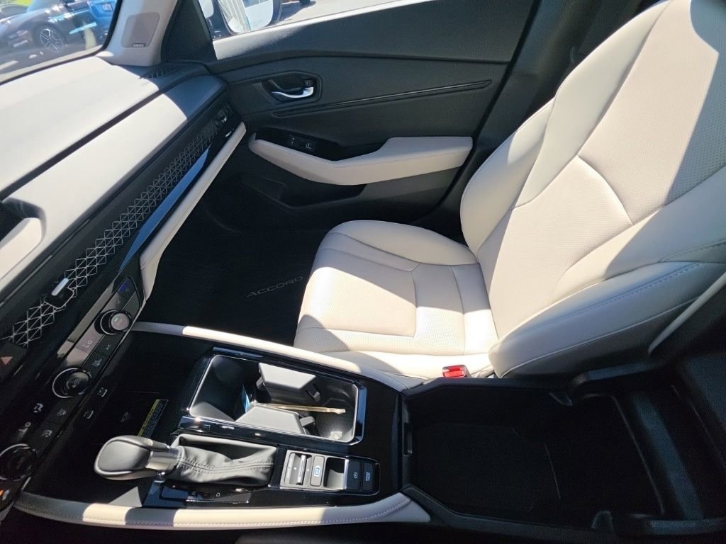 Used 2024 Honda Accord Touring image 25