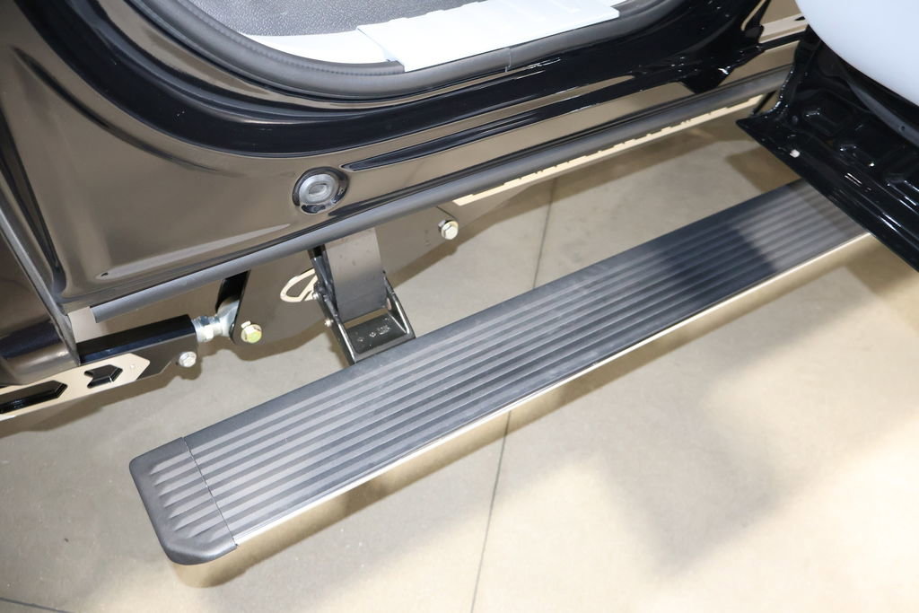 Used 2024 Ford F350 Limited w/ FX4 Off-Road Package image 64