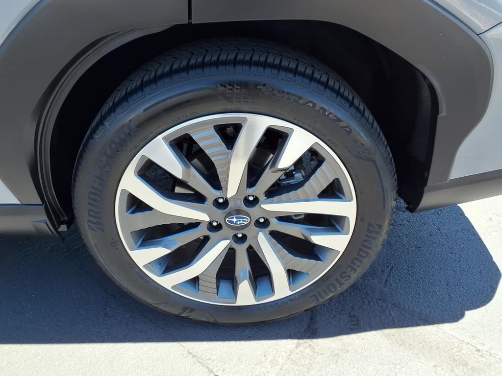 Certified 2025 Subaru Forester Touring AWD/4WD image 15