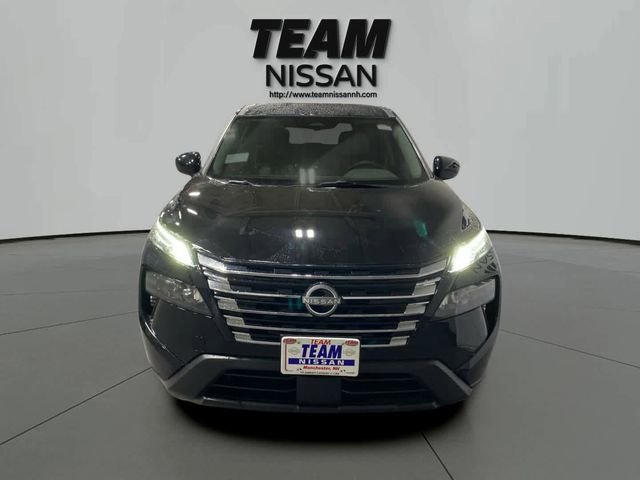 Certified 2025 Nissan Rogue SV image 2