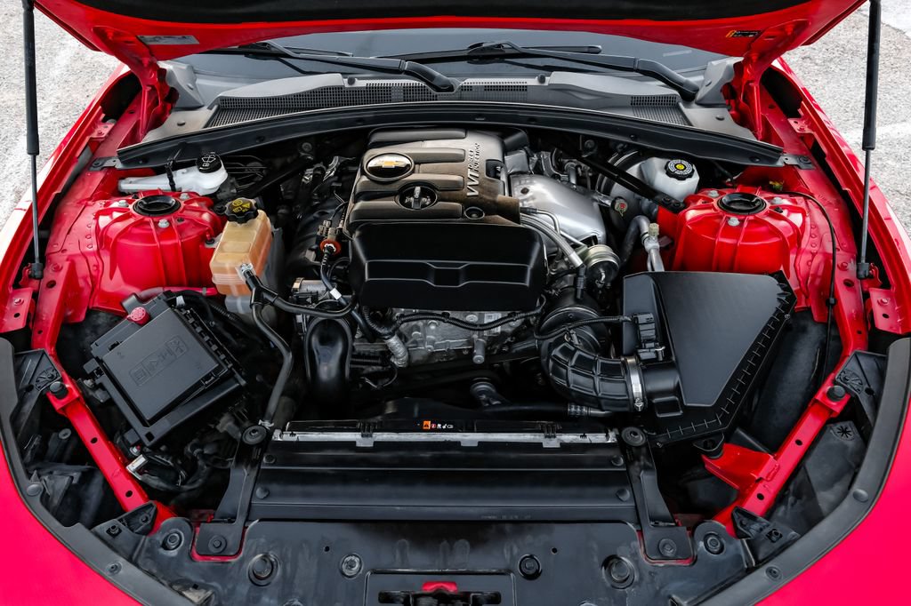 Used 2018 Chevrolet Camaro LT RWD image 39