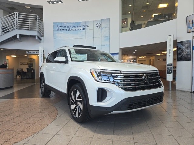 New 2025 Volkswagen Atlas SEL image 1