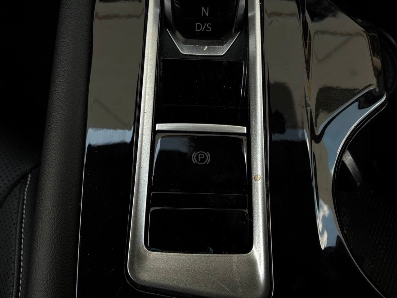 Used 2026 Volkswagen Atlas SE FWD image 26