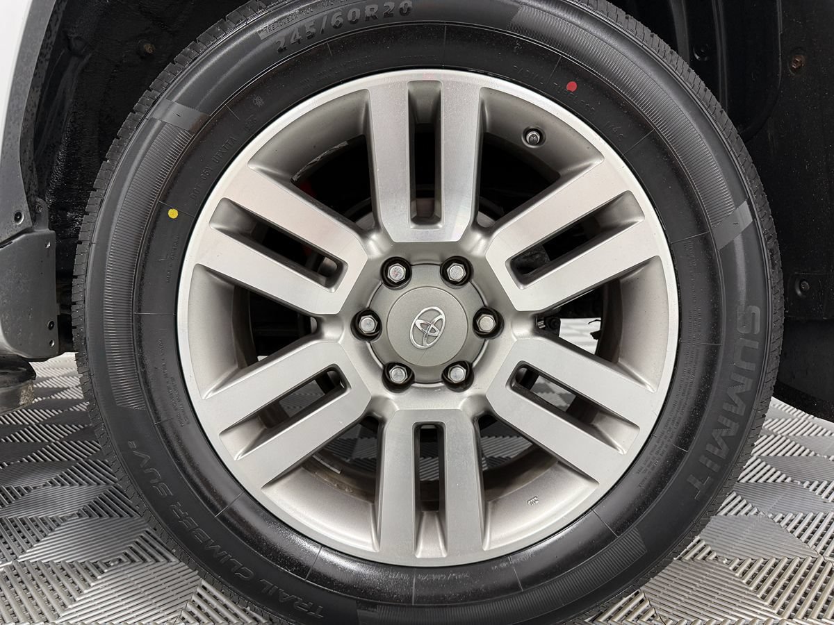 Used 2013 Toyota 4Runner Limited AWD/4WD image 33
