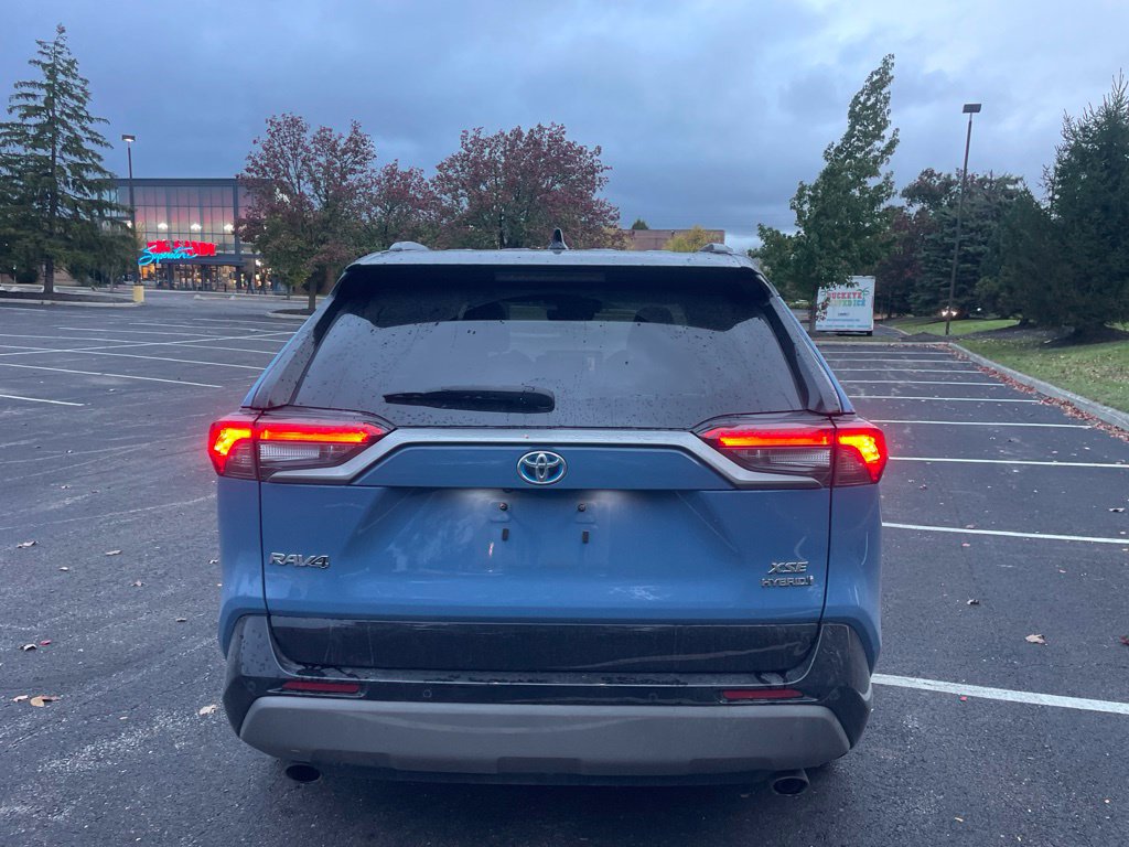 Used 2023 Toyota RAV4 XSE AWD/4WD image 6